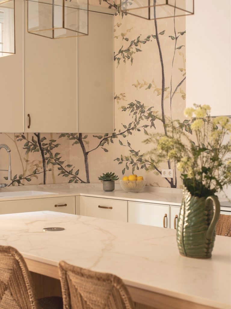 Instagram post from masbe.es. This post is in position 1.